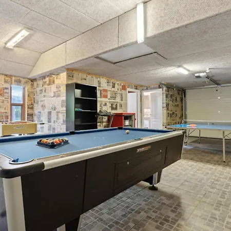 Holiday home 4 Bedroom Beautiful In Oksbol (Syddanmark)
