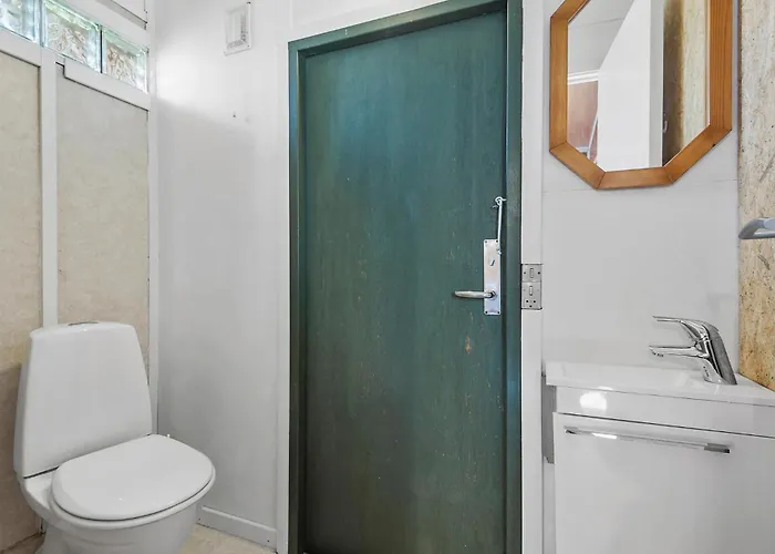 4 Bedroom Beautiful In Feriehus